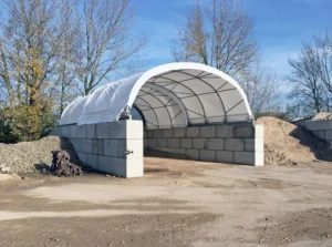 beton block with round top tarp